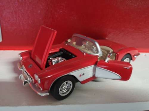 Big lot of diecast scale 1:24 cars