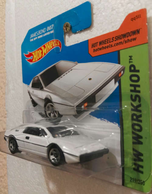 Hot Wheels Lotus Esprit S1 007