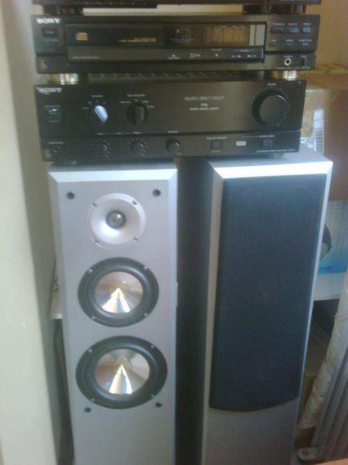 Sony Amp, CD Player and Cassette Deck with non branded speakers (5 piece). All must go.