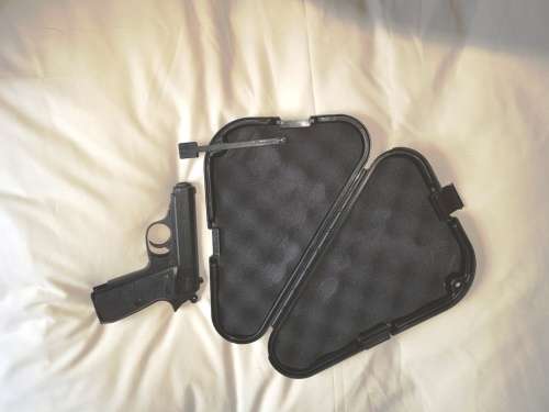 UMAREX WALTHER PPK CO2 PISTOL WITH PISTOL CASE