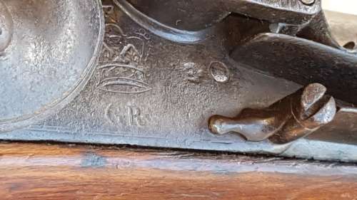 ANTIQUE MUZZLE LOADING FLINTLOCK GUN