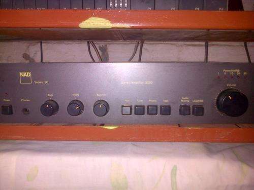 NAD 3020 Amplifier