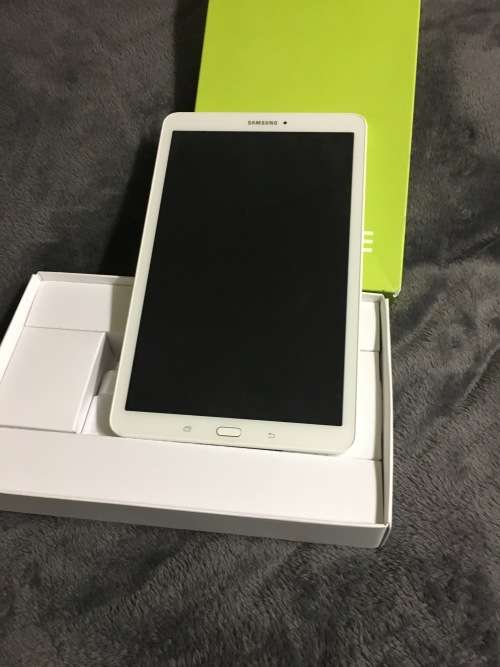 Samsung Tab E tablet with accessories
