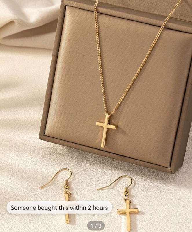 1 set of stylish and exquisite retro European and American style small cross necklace set