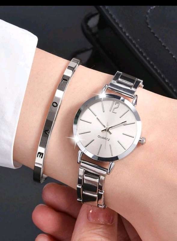 2pc luxurious woman Quartz Watch set