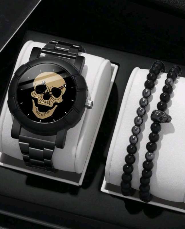 3pcs Fashionable Personality Skull Head Round Steel Band Men`s Quartz Watch And Beaded Bracelet Set