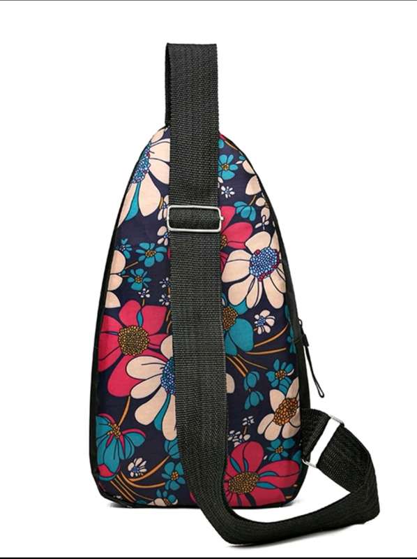 Woman flower crossbody bag