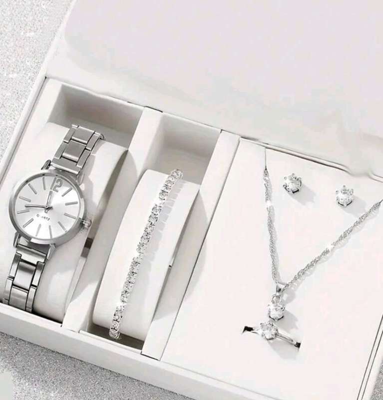 6pc luxurious woman Quartz Watch set