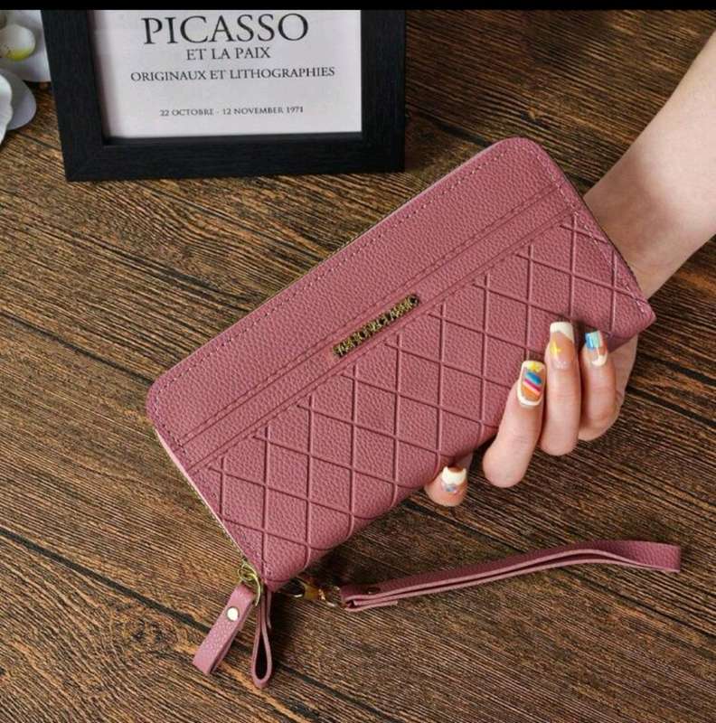 Womans long luxurious P Leather wallet, high quality