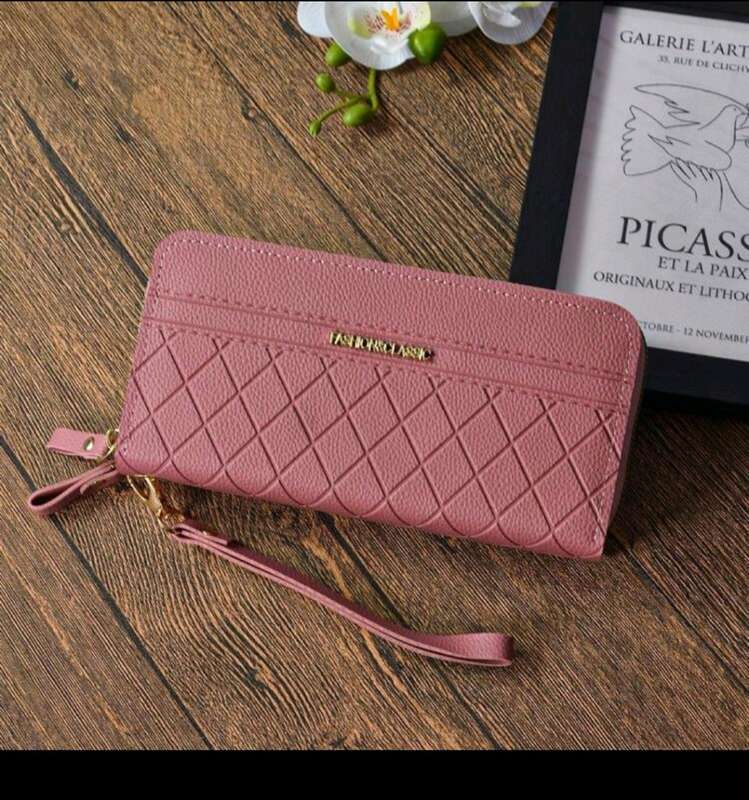 Womans long luxurious P Leather wallet, high quality