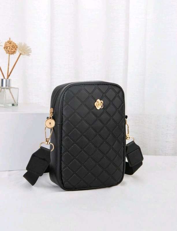 Beautiful cross body bag for any occasions