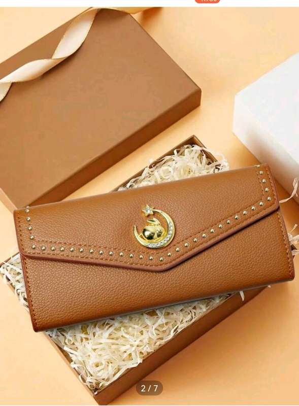 Wow woman luxurious (P) leather wallet