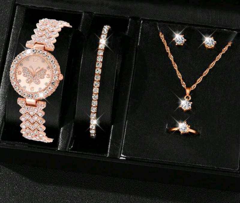 Wow amazing luxurious woman diamond decor 6pcs Quartz Watch set