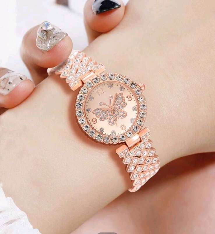 Wow amazing luxurious woman diamond decor 6pcs Quartz Watch set