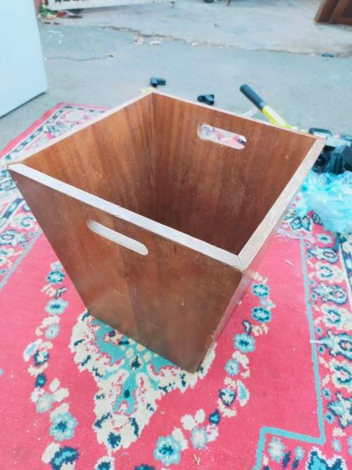 wooden bucket