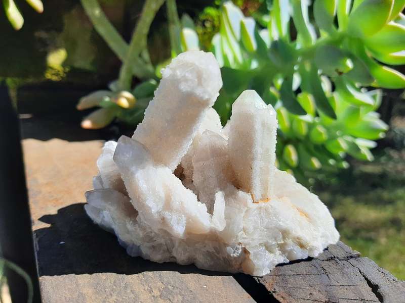 FAIRY QUARTZ CRYSTAL WHITE CLUSTER 0.210 grams