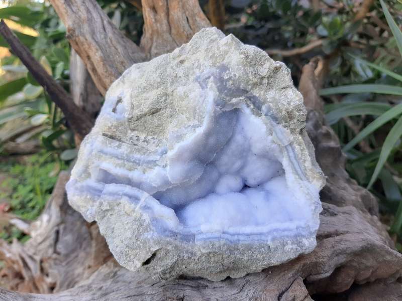 BLUE LACE AGATE  0.765 grams