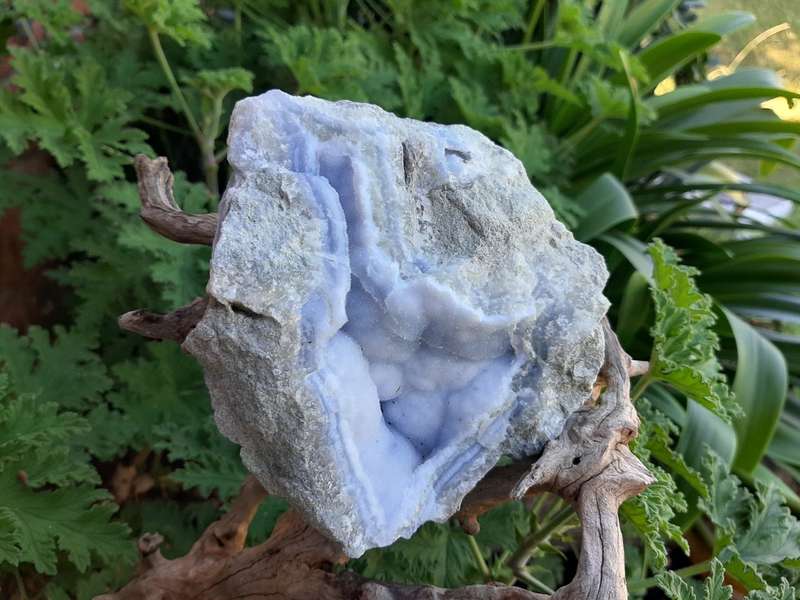 BLUE LACE AGATE  0.765 grams