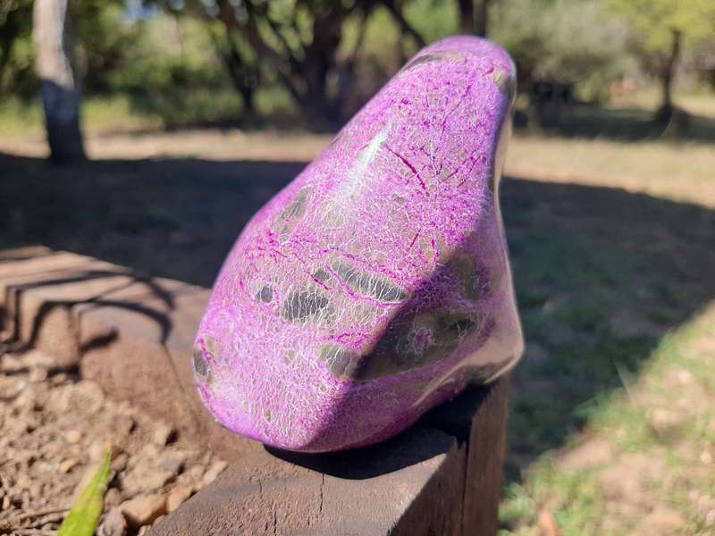 STICHTITE POLISHED   0.410grams