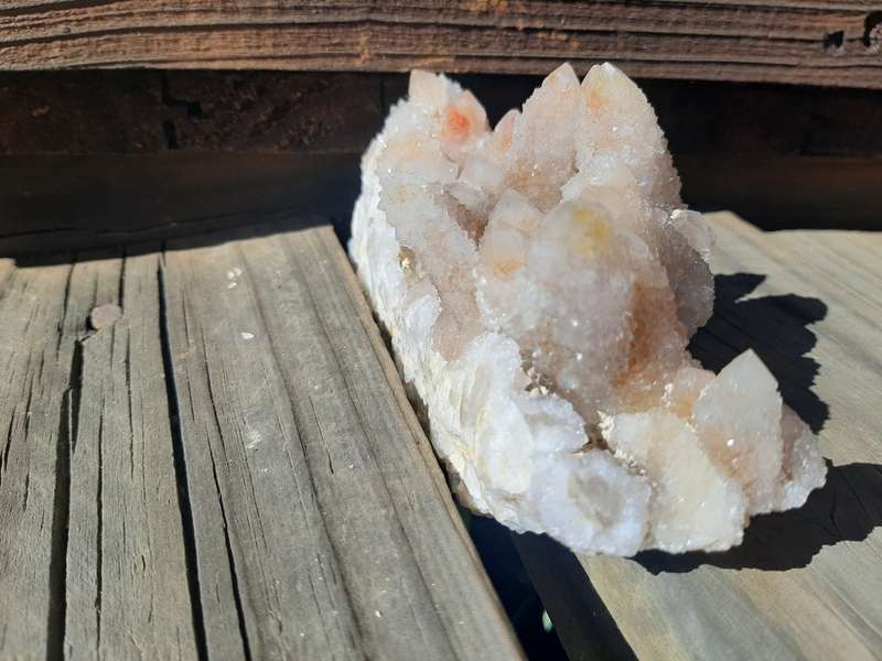 WHITE SPIRIT QUARTZ  CLUSTER  0.420grams