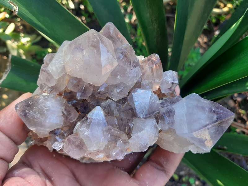 PURPLE SPIRIT QUARTZ CLUSTER  0.560grams