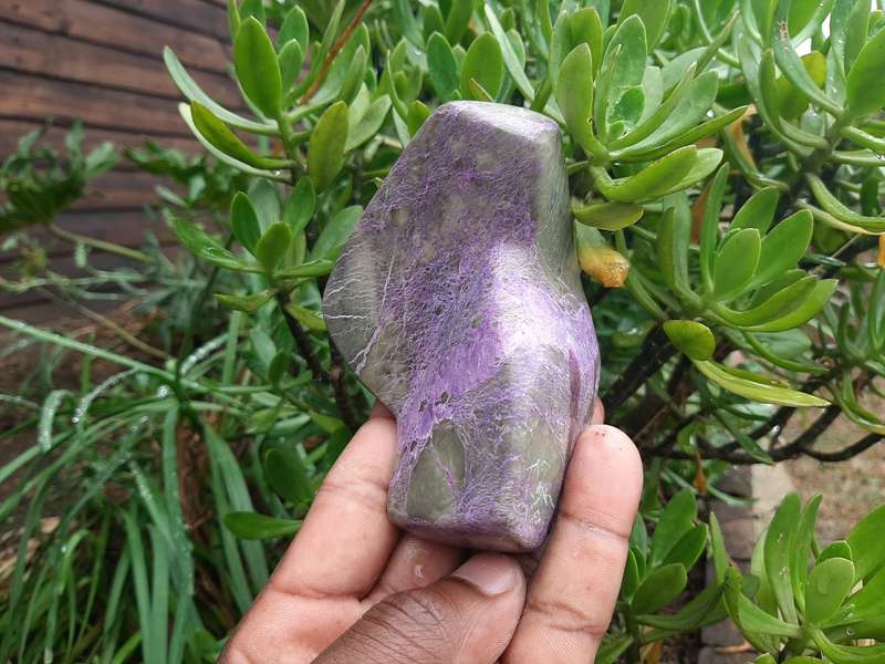 STICHTITE POLISHED  0.470grams