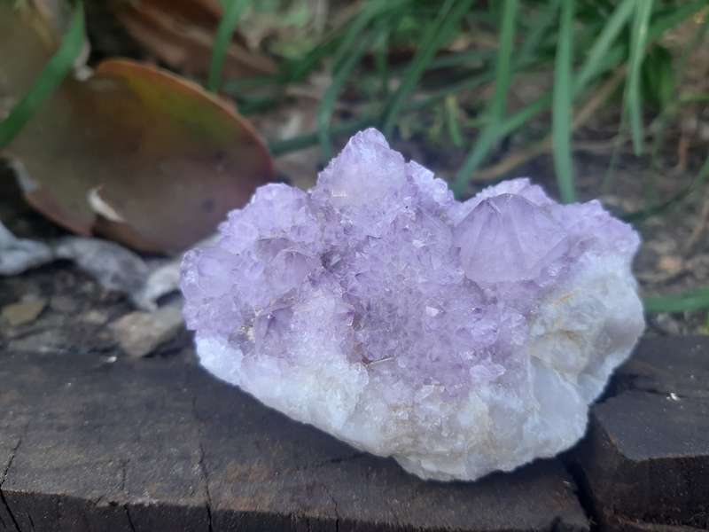 DARK PURPLE SPIRIT QUARTZ  0.180 grams