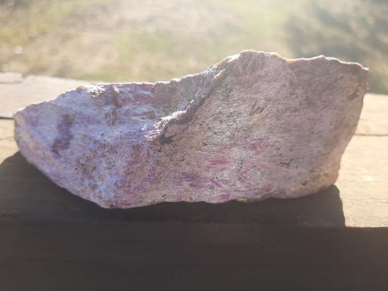 PURPLE STICHTITE ROUGH 0.158grams