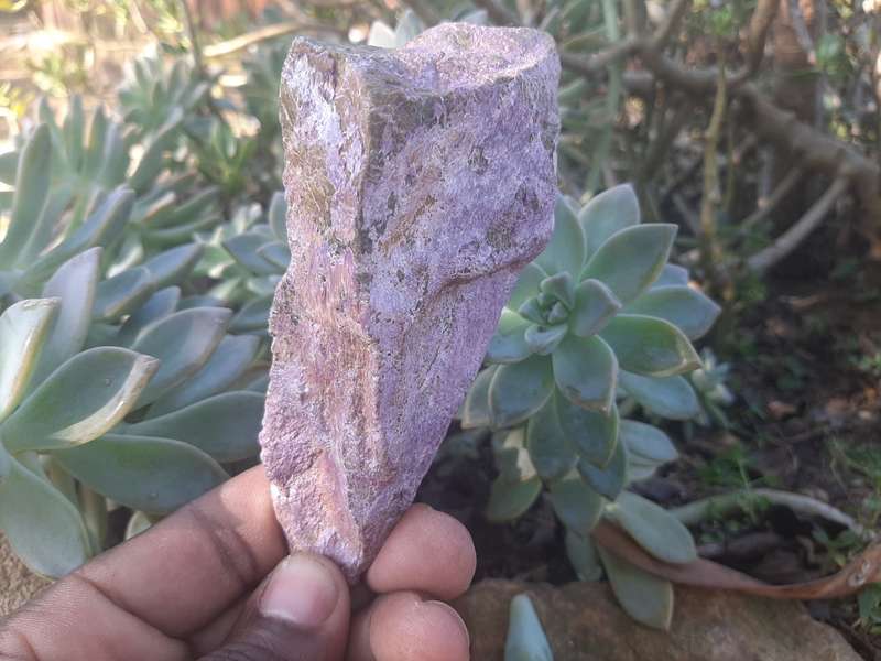 PURPLE STICHTITE ROUGH  0.230grams