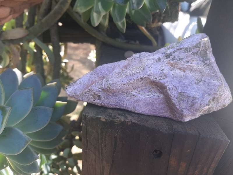 PURPLE STICHTITE ROUGH  0.230grams