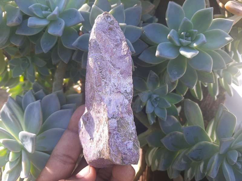 PURPLE STICHTITE ROUGH  0.230grams