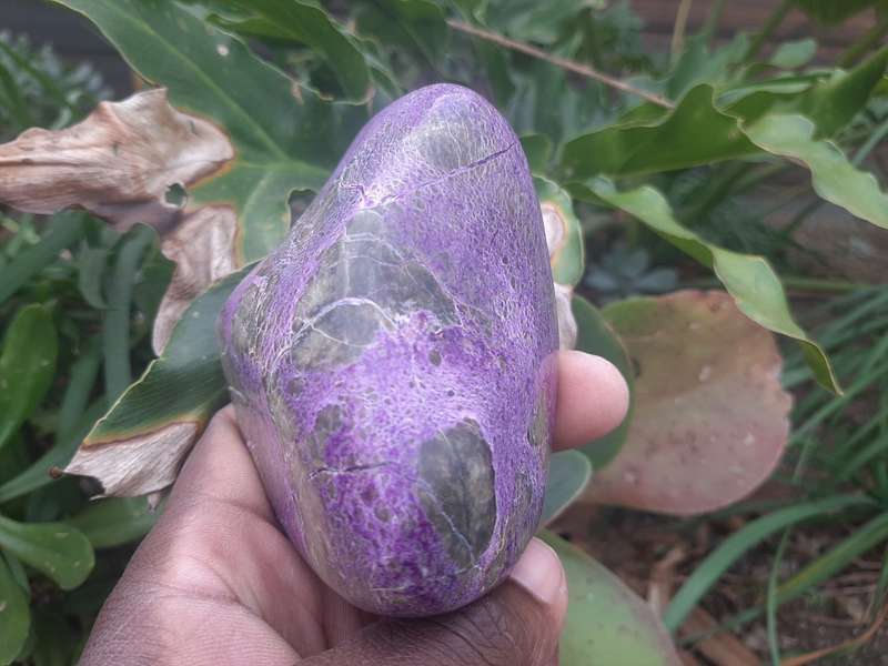 STICHTITE POLISHED 0.420grams