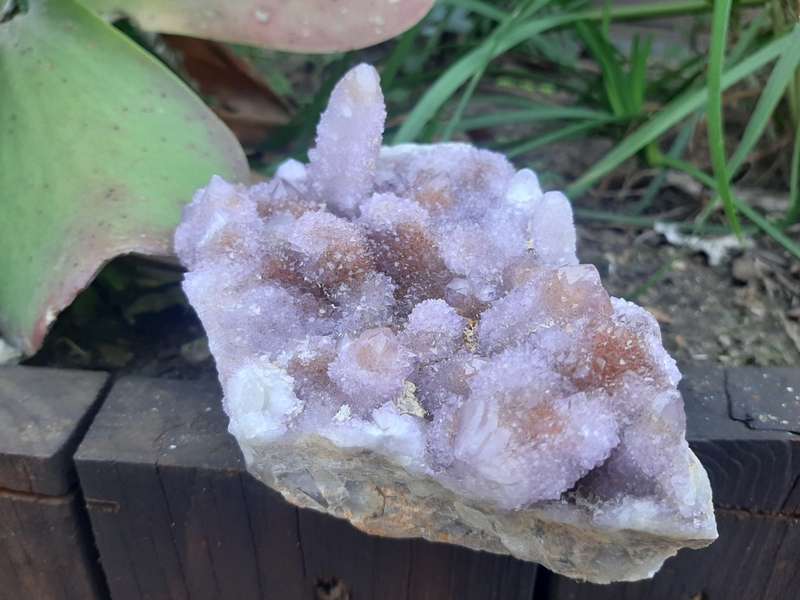 PURPLE SPIRIT QUARTZ CLUSTER 0.955grams