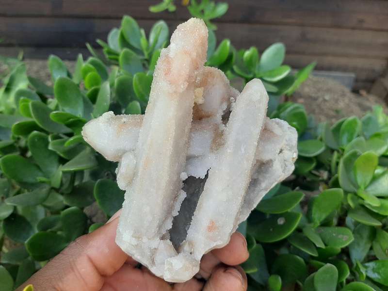 WHITE FAIRY QUARTZ CLUSTER 0.625grams