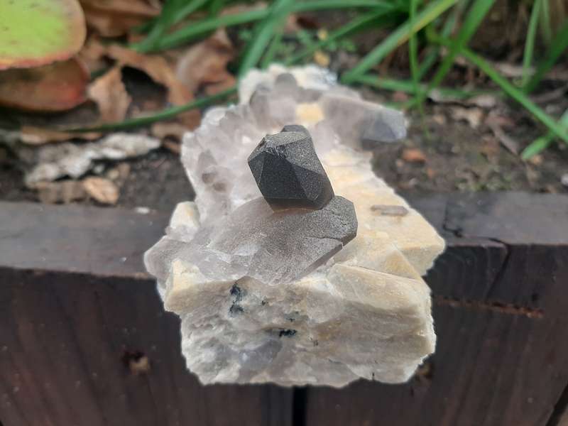 SMOKEY QUARTZ