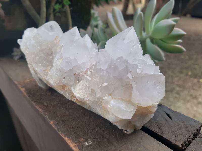 WHITE SPIRIT QUARTZ CLUSTER 0.870grams
