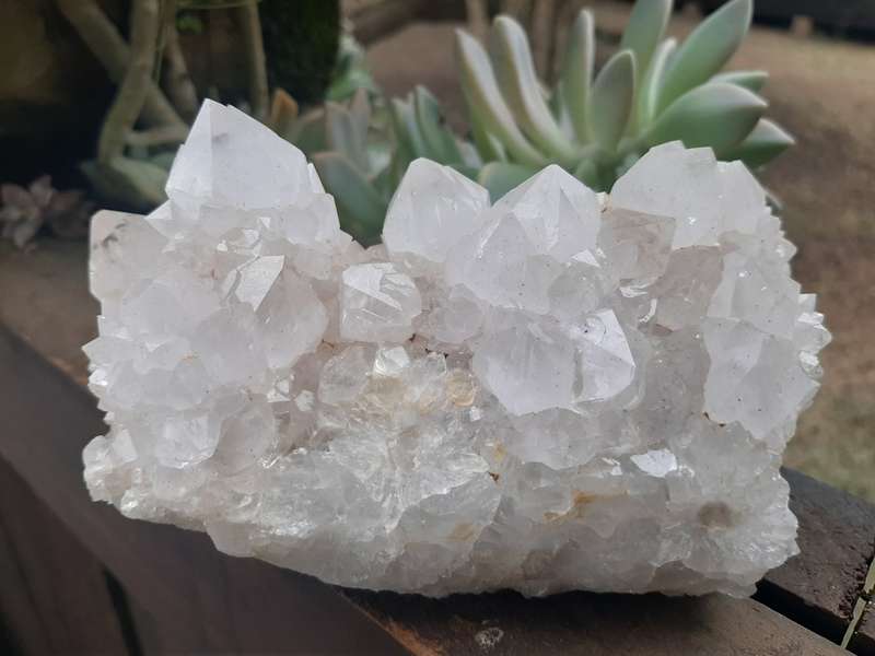 WHITE SPIRIT QUARTZ CLUSTER 0.870grams