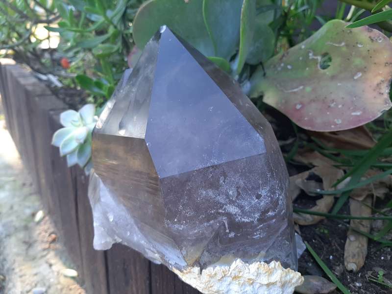 SMOKEY QUARTZ CRYSTAL  2.870kg