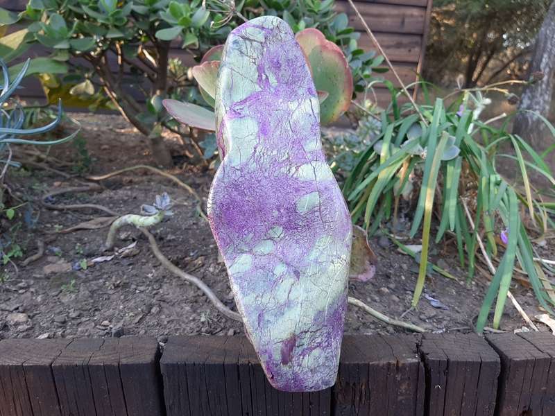 STICHTITE POLISHED 1.430kg