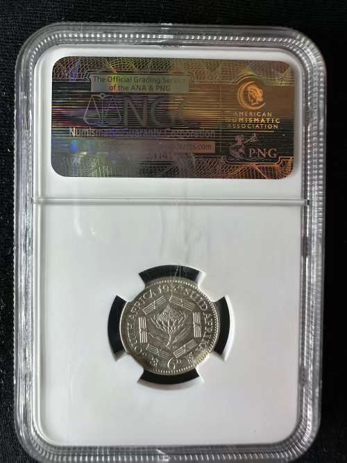 1932 * 6P * AU58 * beautiful coin with flat crowns , stunning coin