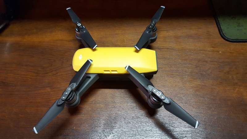 DJI Spark (Sunrise Yellow)