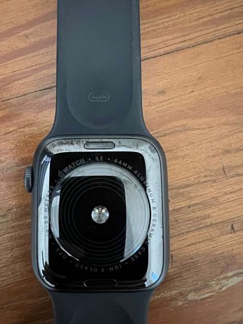 Apple Watch SE 44mm - (2020 edition)