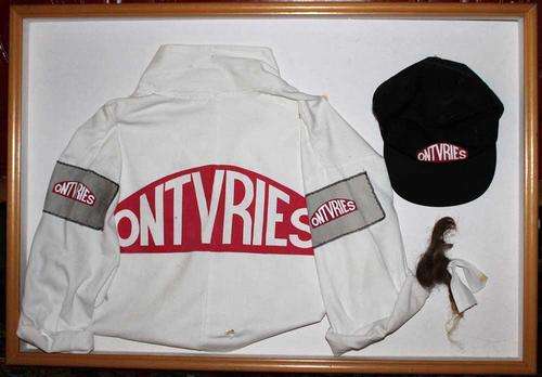 Display of stage memorabilia by famous comedian Casper de Vries. Great fundraising opportunity!