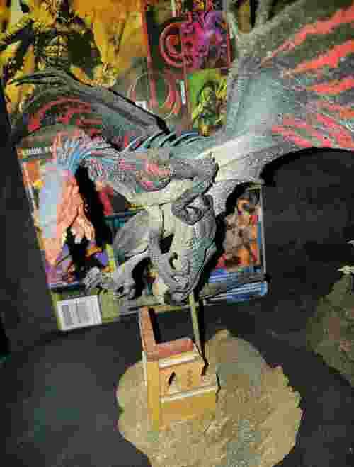 MCFARLANE DRAGONS SERIES 5 SCAVENGER CLAN DRAGON FIGURE