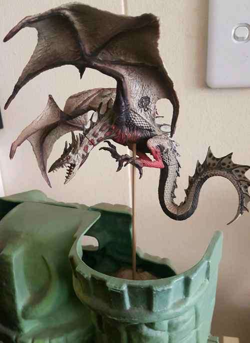MCFARLANE DRAGONS SERIES 6 FIRE CLAN DRAGON RARE
