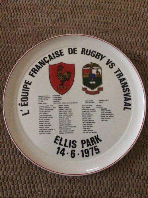 RUGBY FRANCE VS TRANSVAAL ELLIS PARK 1975 COMMEMORATIVE PLATE