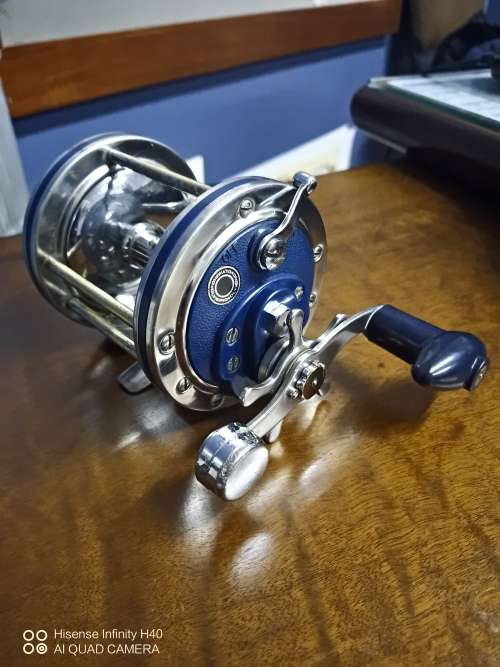 Dolphin 614 olympic fishing reel