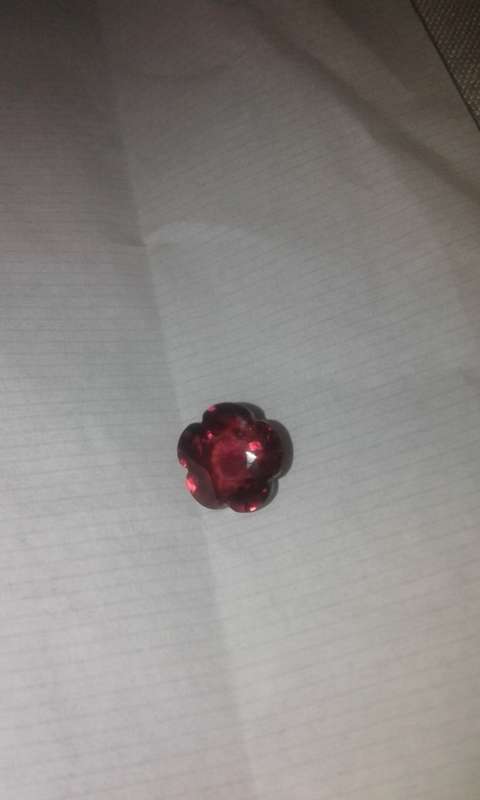 1ct Natural Flower Cut Garnet Amazing Luster (untreated)