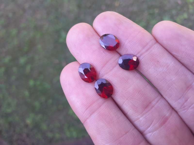 Natural 6.4 Ct Two pair`s of Red Garnets