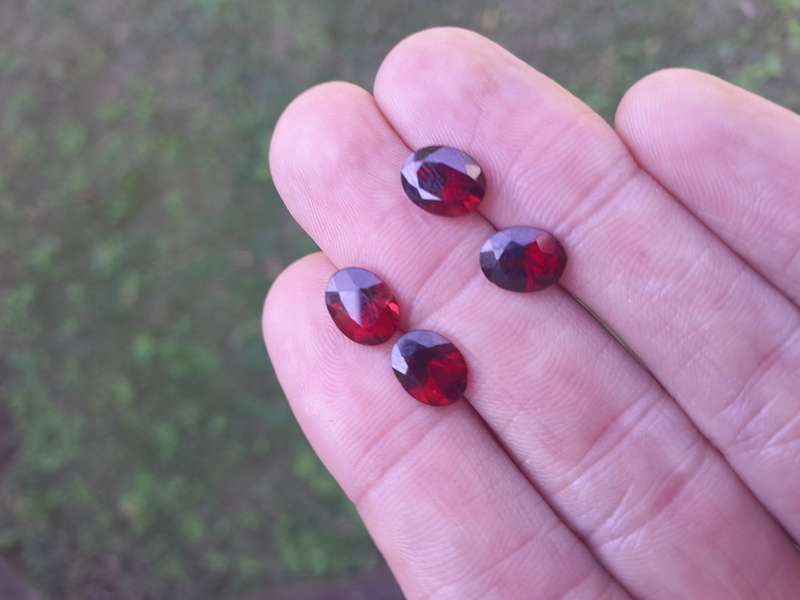 Natural 6.4 Ct Two pair`s of Red Garnets